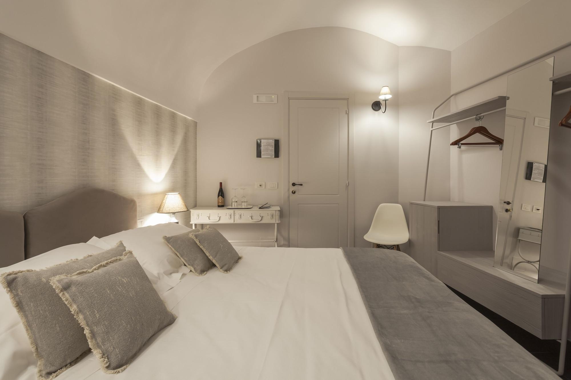 Locanda Don Serafino Historical Boutique Hotel Ragusa Exterior photo